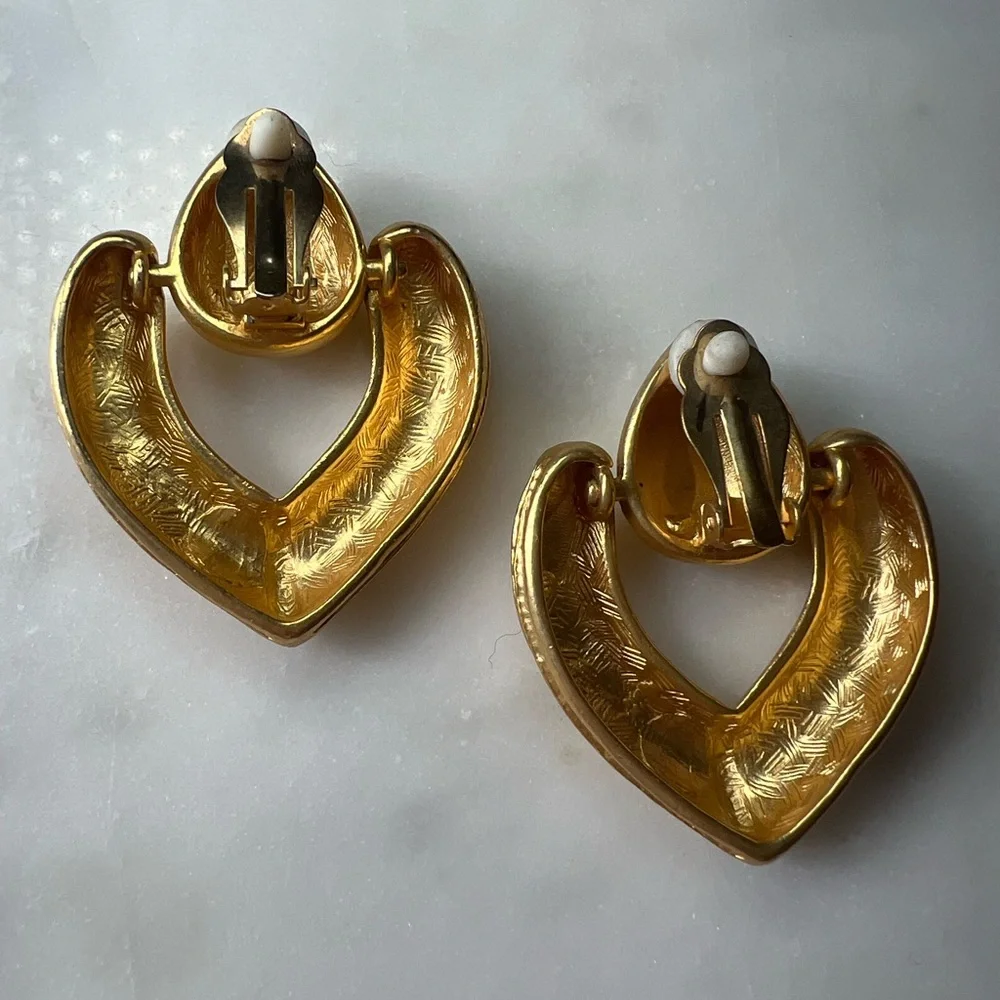 SOLD Vintage Gold Tone Sculptural Clip-On Earrings | 80s Statement Drop Earrings - Picture 4 of 4
